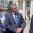 В преддверии Дня России брянский губернатор Александр Богомаз передал главе администрации Брянки (ЛНР) Николаю Моргунову дорожную и строительную технику - Унечская газета
