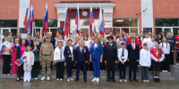 В День государственного флага России в Унече юным гражданам вручили паспорта - Унечская газета